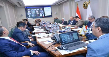 كتب - محمود الهندي وزير التموين يعقد اجتماعا عبر الفيديو كونفرانس مع مديري المديريات بالمحافظات للتأكيد على مراقبة الأسواق عقد الدكتور شريف فاروق،