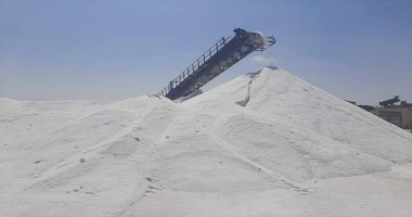 ملاحة سبيكة 26كيلو متر تنتج أجود أنواع الملح بالعالم بعد توقف سنوات كتب:- محمد سراج الدين شحاتة مما لا شك فيه أن تاريخ صناعة الملح يحظى بأهمية كبيرة وحتى يومنا هذا لما له من أهمية 