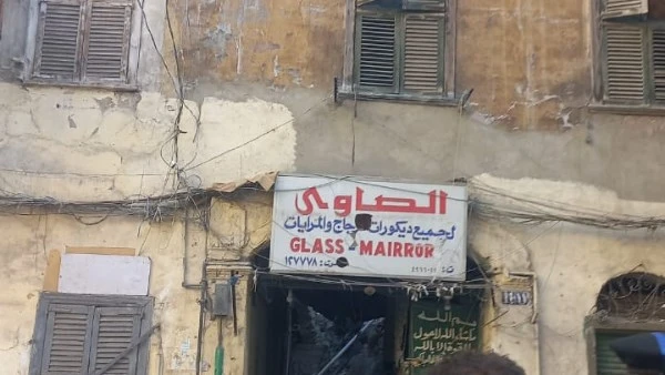 انهيار منزل مأهول بالسكان في منطقة العطارين بالإسكندرية وجاري البحث عن مفقودين شهدت منطقة العطارين في محافظة الإسكندرية اليوم حادثا مأساويا، حيث