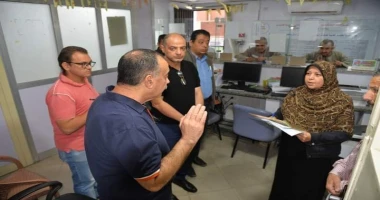متابعة سيد زعزوع محافظ أسيوط يفاجئ العاملين بالمراكز التكنولوجية لمركز أسيوط وحي شرق فاجأ اللواء دكتور هشام أبوالنصر محافظ أسيوط، - خلال جولاته الميدانية - العاملين بالمراكز التكنو