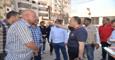 أسيوط سيد زعزوع محافظ أسيوط يترأس حملة إشغالات بمنطقة السادات بحي غرب وغلق وتشميع محال تجاري لمخالفته ترأس اللواء دكتور هشام أبو النصر محافظ أسيوط،