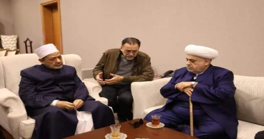 متابعة سيد زعزوع شيخ الإسلام بأذربيجان يعزي شيخ الأزهر في وفاة شقيقته شيخ الإسلام في أذربيجان: شيخ الأزهر هو المرجعية الإسلامية الكبرى التي نقتدي بها