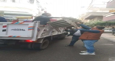 متابعه أحمد القطعاني الجهود المبذولة لمجلس ومدينة دمنهور بالبحيرة وبتوجيهات الدكتورة چاكلين عازر محافظ البحيرة، بإزالة حالات إشغال الطريق التي تعيق