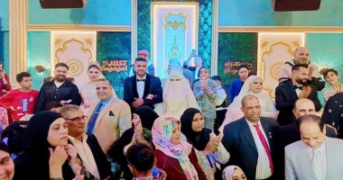 كتب سيد العايق القليوبية الأربعاء 6 نوفمبر 2024 10:30 مساء جريدة اخر الاسبوع بالصور.. الجمعية المصرية ينظم حفل زفاف جماعي ل 3 عريسا وعروسة من الأيتام بشرق شبرا الخيمه أقام الجمعية