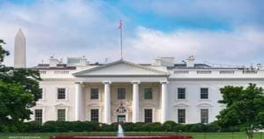 كتب أيمن بحر دونالد ترامب والديمقراطية كامالا هاريس فى الوصول إلى البيت مع اقتراب يوم 5 نوفمبر تكثر التحليلات لتقدير ما قد يحدث ومن سيفوز فى الانتخابات الأميركية. صحيفة واشنطن بوست