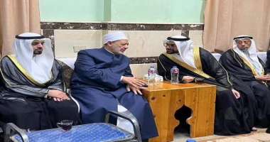 كتب اسامة عبدالحميد بغاغو وفد إماراتي رسمي: ينقل تعازي رئيس دولة الإمارات لفضيلة شيخ الأزهر نقل سعادة الدكتور عمر حبتور الدرعي رئيس الهيئة العامة للشؤون الإسلامية بدولة الإمارات تع