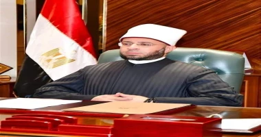 كتبمحمود شتا وزير الأوقاف ينعي شقيقة فضيلة الإمام الأكبر شيخ الأزهر الشريف ببالغ الحزن والأسى، ينعى الأستاذ الدكتور أسامة الأزهري، وزير الأوقاف، المغفور لها بإذن الله، الحاجة سمحية