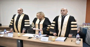 الأكاديمية العربية للعلوم والنقل البحري تناقش رسالة دكتوراه للواء محمد أكمل غنيم كتب : وائل عباس قامت الهيئة المكلفة من كلية الإدارة والتكنولوجيا بالأكاديمية العربية للعلوم والتكنو