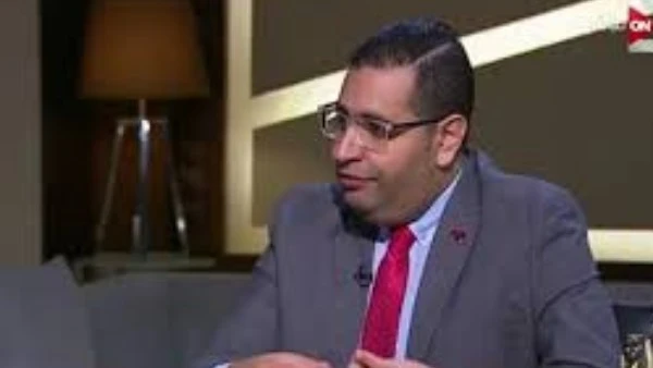 خبير اقتصادي: مصر تعزز مكانتها عالميا بمشاركتها في التكتلات الاقتصادية قال الخبير الاقتصادي بلال شعيب، إن الدولة المصرية بتسعى بشكل مستمر لتوسيع