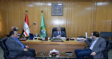 كتبت أمل عبد الرحيم أكد اللواء طيار أ.ح أكرم محمد جلال محافظ الإسماعيلية، أن إقامة أسواق اليوم الواحد تأتي ضمن تكليفات الحكومة لتخفيف الأعباء عن المواطنين، خاصة وأن المبادرة لها تأ