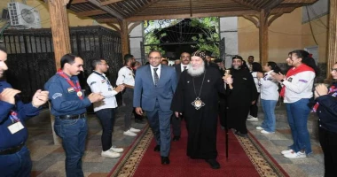 قنا ممدوح السنبسى محافظ قنا يهني الاقباط بمناسبة ميلاد الشهيد مارجرجس زار الدكتور خالد عبد الحليم محافظ قنا، دير الشهيد مار جرجس بحاجر قرية المحروسة التابعة لمركز قنا، وذلك لتقديم 