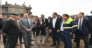 متابعه أحمد القطعاني محافظ البحيرة ومدير الأمن يقودان حملة مكبرة لإزالة التعديات بنطاق مركز الدلنجات فى ثانى أيام المرحلة الثانية من موجة الإزالات