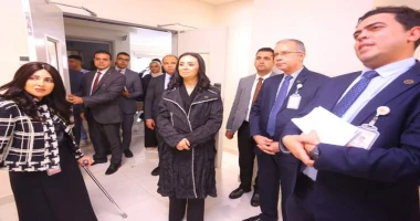 متابعة سيد زعزوع وزيرة التضامن تتفقد مستشفى حروق أهل مصر لعلاج المصابين بالمجان بالقاهرة الجديدة تفقدت الدكتورة مايا مرسي وزيرة التضامن الاجتماعي