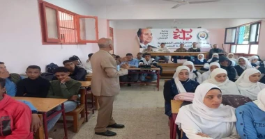 اسيوط سيد زعزوع القومي للسكان ينظم ندوة حول الإستثمار في البشر بمدرسة بني زيد الثانوية المشتركة أكد اللواء دكتور هشام أبو النصر محافظ أسيوط على