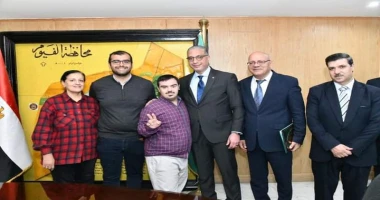 الفيوم - محمود المهدي محافظ الفيوم يكرم الأب القدوة وذوي الهمم الفائزين ببرنامج العباقرة قادرون باختلاف كرم الدكتور أحمد الأنصاري محافظ الفيوم، الأب