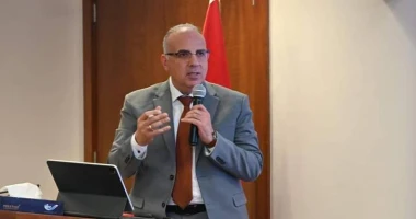 كتبمحمود شتا الدكتور هاني سويلم وزير الموارد المائية والري يشهد فعاليات ورشة العمل الأولى لمناقشة الخطة البحثية للمركز القومى الدكتور سويلم : - ضرورة الحوار وتبادل الرؤى والأفكار ب