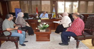 كتبمحمود شتا محافظ الغربية يعقد اجتماعا لمتابعة مستوى الخدمات الصحية المقدمة وتذليل كافة المعوقات بمستشفى محلة مرحوم التخصصي عقد اللواء أشرف الجندي