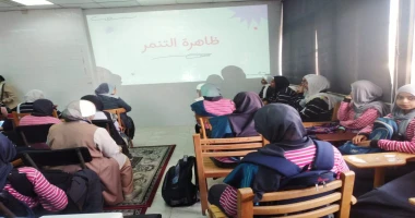 كتبت أمل عبد الرحيم نظمت جامعة قناة السويس سلسلة ندوات توعوية بمركز الاستشارات والتحاليل الطبية الشرعية بكلية الطب، تحت رعاية الدكتور ناصر مندور، رئيس الجامعة، الذي أكد على أهمية ه