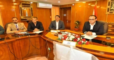 اسيوط سيد زعزوع نائب محافظ اسيوط يلتقي بالكيانات الشبابية بالمحافظة لمناقشة العديد من القضايا المجتمعية وجه اللواء دكتور هشام أبوالنصر محافظ أسيوط