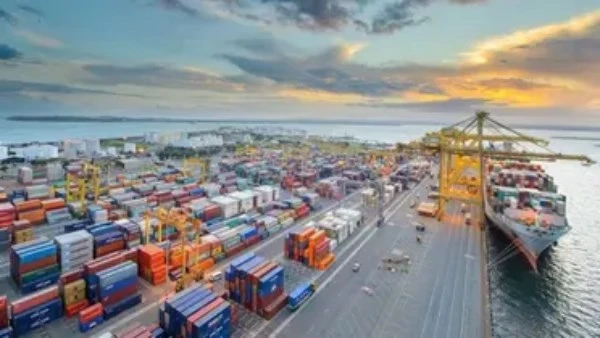 الإحصاء: 10.2 ارتفاعا في قيمة الصادرات خلال شهر سبتمبر 2024 أصدر الجهاز المركزي للتعبئة العامة والإحصاء اليوم الاربعاء النشرة الشهرية لبيانات التجارة