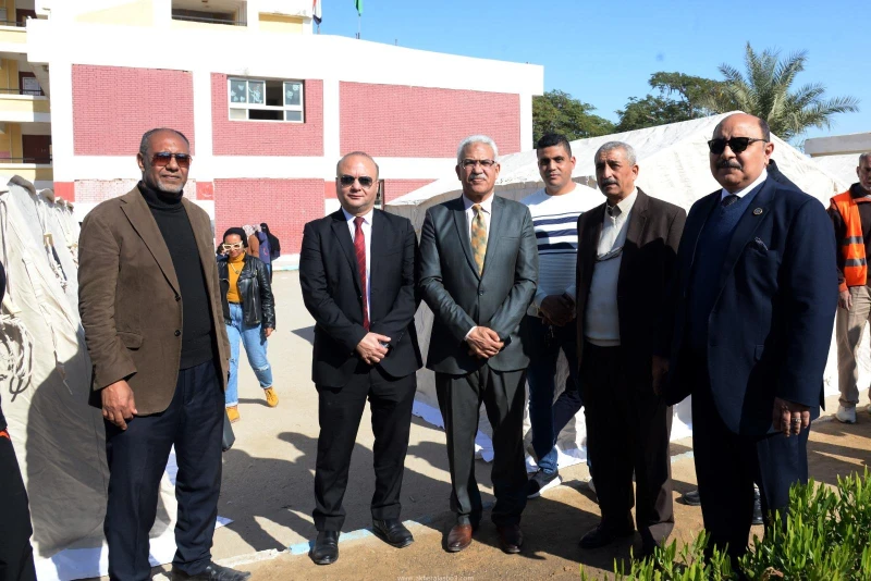 كتبت أمل عبد الرحيم تنفيذا لتوجيهات اللواء طيار أ.ح أكرم محمد جلال محافظ الإسماعيلية، بضرورة الاستعداد المبكر بكافة قطاعات المحافظة؛ لمواجهة الأزمات والحالات الطارئة ووضع خطط استبا