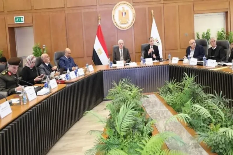 وزير التعليم العالي يتابع موقف إنشاء 17 جامعة تكنولوجية جديدةعقد المجلس الأعلى للتعليم التكنولوجي اجتماعه الدوري برئاسة الدكتور أيمن عاشور، وزير التعليم العالي والبحث العلمي.جاء ذل