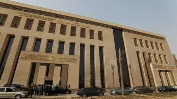 هل سيتم إلغاء الصف السادس الابتدائى من العام المقبل؟تساؤلات كثيرة أثيرت مؤخرا حول خبر إلغاء الصف السادس الابتدائي من النظام التعليمي في مصر بدءا من