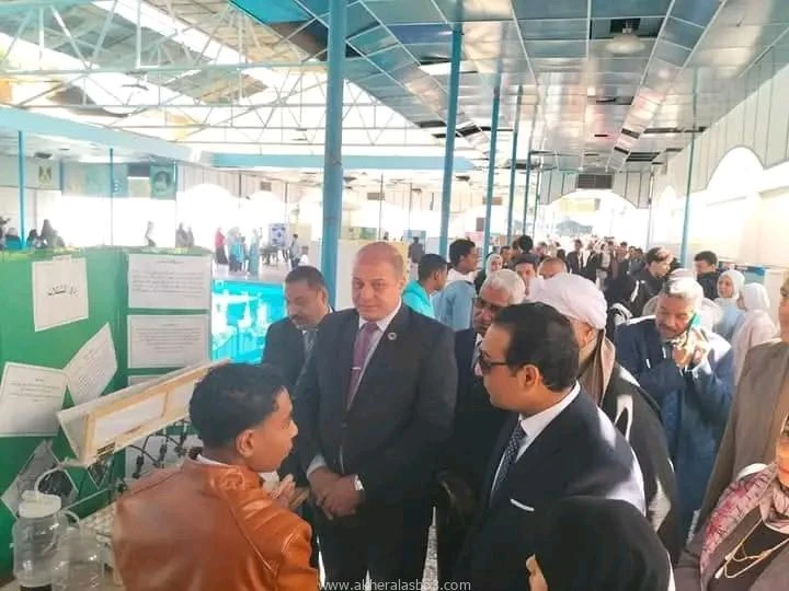 نائب محافظ قنا يفتتح معرض التربية والتعليم للعلوم والهندسة المحلي بمشاركة 93 مشروعا مبتكر متابعة شحاتة أبو رضوان نائبا عن الدكتور خالد عبد الحليم،