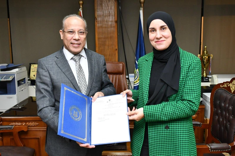 كتبت أمل عبد الرحيم أكد الدكتور ناصر مندور، رئيس جامعة قناة السويس، أن الأنشطة الطلابية تمثل ركيزة أساسية في العملية التعليمية، حيث تسهم في تنمية شخصية الطالب، وتعزيز مهاراته في مخ