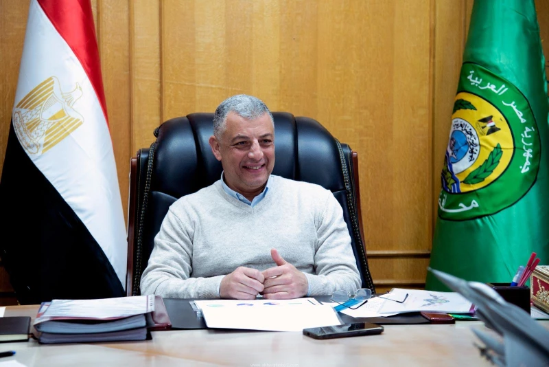 كتبت أمل عبد الرحيم عقد اللواء طيار أ.ح أكرم محمد جلال محافظ الإسماعيلية، صباح اليوم الأحد، اجتماعا لمتابعة آخر المستجدات في ملفات تقنين أراضي أملاك الدولة والتصالح على مخلفات البن