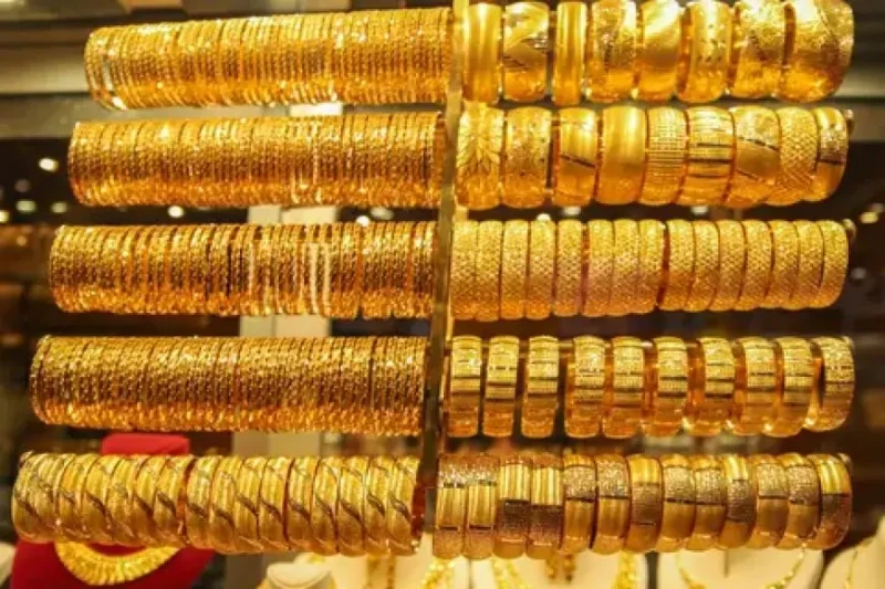 أسعار الذهب في مصر تنخفض في ختام تعاملات اليوم.. الحق اشتريسجلت أسعار الذهب في مصر تراجعا ملحوظا خلال تعاملات اليوم الخميس، حيث انخفضت بمقدار 113 جنيها على أساس أسبوعي في محلات الص