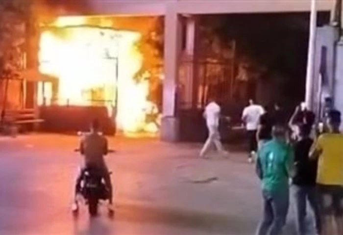 قرار من النيابة بشأن اندلاع حريق في محل شمع ب شبرا الخيمة قررت جهات التحقيق استعجال تحريات المباحث حول واقعة اندلاع حريق شب فى محل شمع بالدور الأرضي