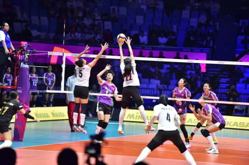 الزمالك يخسر أمام ميناس البرازيلي في مونديال الأندية لسيدات الطائرةخسر الفريق الأول للكرة الطائرة سيدات بنادي الزمالك بقيادة أحمد فتحي المدير الفني،