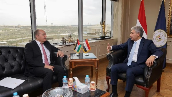 وزير السياحة والآثار يبحث مع نظيره الفلسطيني سبل التعاون المستقبلية بين البلدين التقى اليوم شريف فتحي وزير السياحة والآثار، بمكتبه بمقر الوزارة بالعاصمة الإدارية الجديدة، هاني الحا