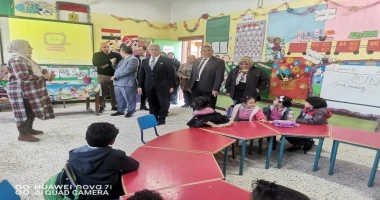 كتبت أمل عبد الرحيم استمرارا لجولاته الميدانية اليومية للاطمئنان على انتظام سير العملية التعليمية بمدارس المحافظة تفقد الأستاذ أيمن موسى وكيل وزارة التربية والتعليم بالإسماعيلية صب