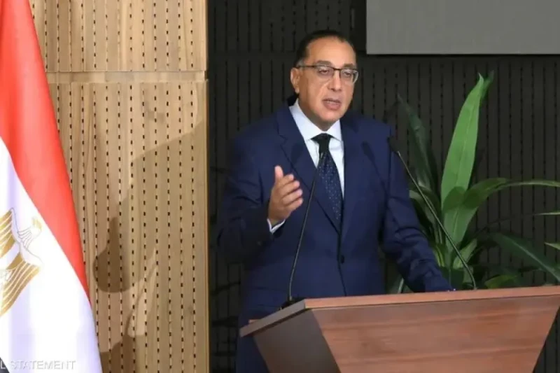 رئيس الوزراء يصاب بدوار خلال المؤتمر الصحفى و يستكمل الهواءأصيب الدكتور مصطفى مدبولى، رئيس مجلس الوزراء، بدوار لدقائق، أثناء المؤتمر الصحفى الأسبوعى،