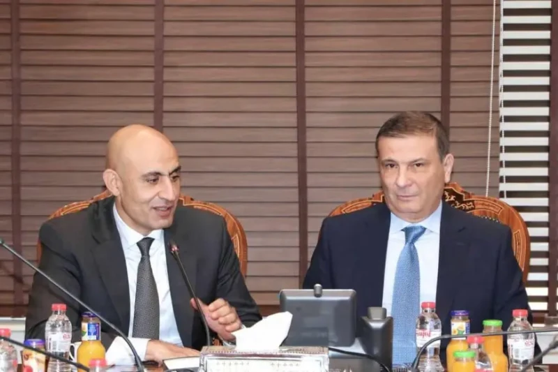 وزير الزراعة: نحتاج عمالة فنية مدربة على تقنيات وأساليب الري الحديثة تم مناقشة تعزيز التعاون بين وزير الزراعة ووزير التربية والتعليم لتطوير المدارس الفنية الزراعية بالتعاون مع القط