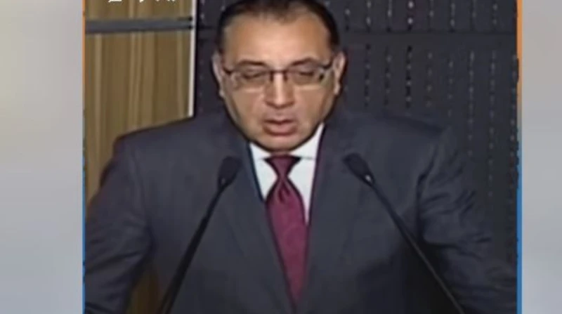 بعد إصابة رئيس الوزراء.. خطوات لحمايتك من نزلة البرد أصيب رئيس الوزراء، مصطفى مدبولي، بدوار شديد كاد أن يفقده توازنه في أثناء المؤتمر الصحفي