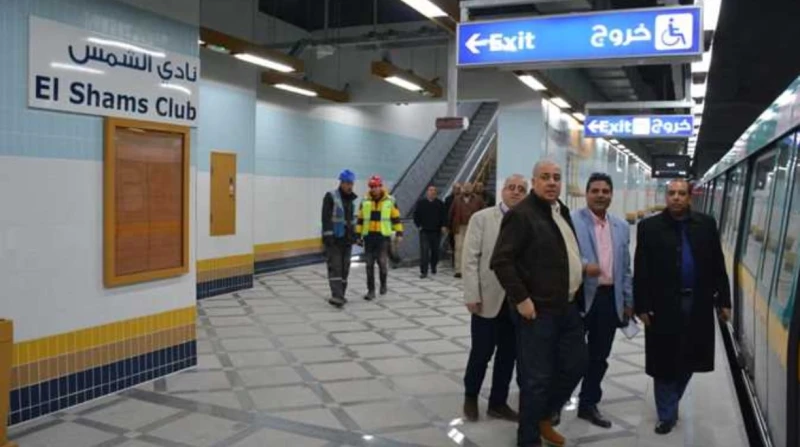 أزمة نفسية.. شاب ينهي حياته تحت عجلات قطار مترو نادي الشمس أنهي شخص حياته تحت عجلات قطار بمحطة نادي الشمس في الخط الثالث لمترو الأنفاق بمنطقة النزهة