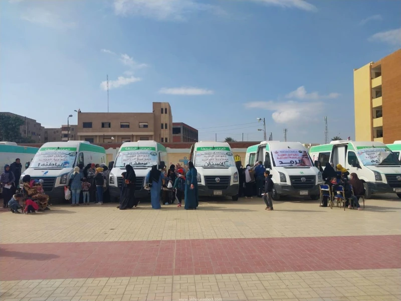 كتبت أمل عبد الرحيم قام اللواء طارق محمود اليمني السكرتير العام المساعد لمحافظة الإسماعيلية، اليوم الثلاثاء، بتفقد القافلة العلاجية التي نظمتها مديرية الصحة بالإسماعيلية، بمدرسة ال