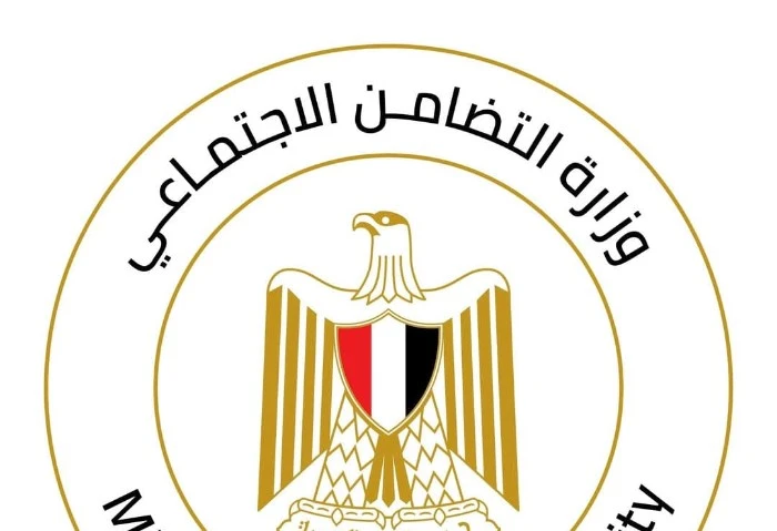 التضامن: التدخل السريع ينقذ مسنا قضى نصف عمره في الشارع بلا مأوى وجهت الدكتورة مايا مرسي، وزيرة التضامن الاجتماعي، فريق التدخل السريع المركزي