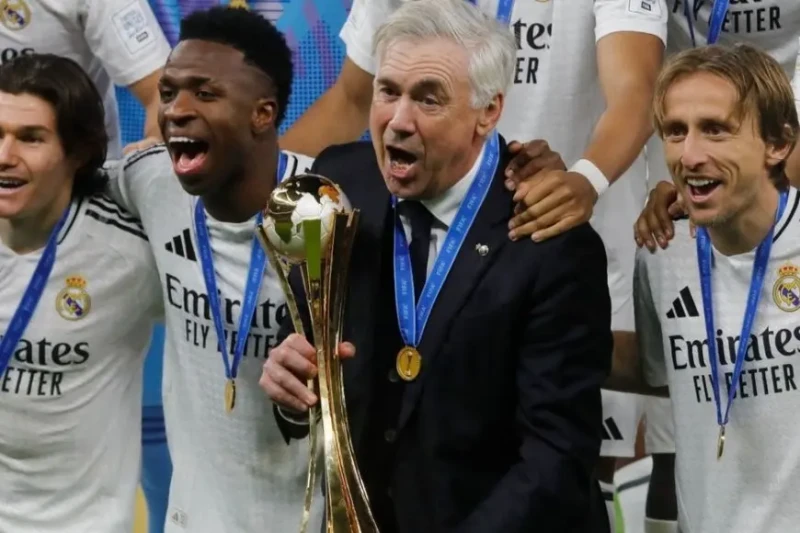 أنشيلوتي: ريال مدريد سيعود إلى طبيعته المعتادة في 2025 أكد كارلو أنشيلوتي مدرب ريال مدريد أن فريقه سيعود إلى الحياة الطبيعية عام 2025 بعد بداية صعبة للموسم الحالي.فاز ريال مدريد بك