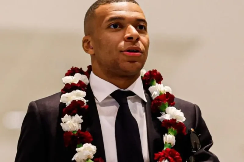 بعثة ريال مدريد تصل قطر لخوض نهائي كأس إنتركونتيننتال وصل وفد من نادي ريال مدريد الإسباني، بطل دوري أبطال أوروبا الموسم الماضي، إلى العاصمة القطرية الدوحة في وقت مبكر من صباح اليوم