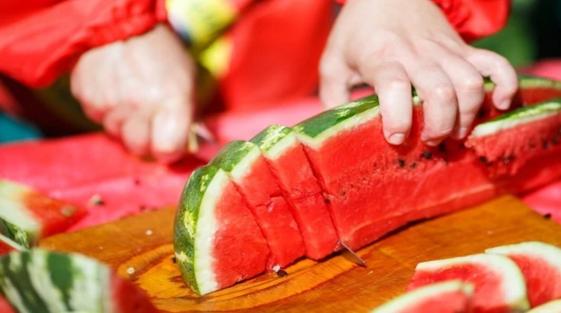 البطيخ ممنوع في هذه الدولة.. 10 محظورات سوف تثير دهشتك تشتهر البرازيل بتنوعها الثقافي وجمال طبيعتها، ولكنها أيضا تحمل في طياتها بعض القوانين المحلية الغريبة التي قد تثير الدهشة، وه