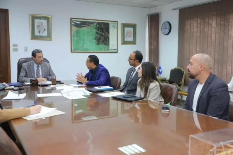 وفد من الأمم المتحدة يزور دمياط لدعم مجتمعات المهاجرين واللاجئين قام وفد من برنامج الأمم المتحدة للمستوطنات البشرية (الموئل) بزيارة لمحافظة دمياط