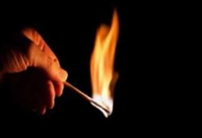 تأحيل النطق بالحكم على متهمين بإشعال النار في آخر بالمرج لجلسة 24 فبراير قضت محكمة جنايات شمال القاهرة المنعقدة بالعباسية، تأجيل محاكمة المتهمين بقتل شخص حرقا بالمرج، لوجود خلافات 