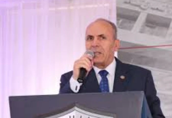 رئيس قضايا الدولة يهنئ الرئيس السيسي بمناسبة العام الجديد تقدم المستشار عبد الرزاق شعيب، رئيس قضايا الدولة، ومستشارو وأعضاء الهيئة، عبر الصفحة الرسمية للهيئة على موقع التواصل الاجت