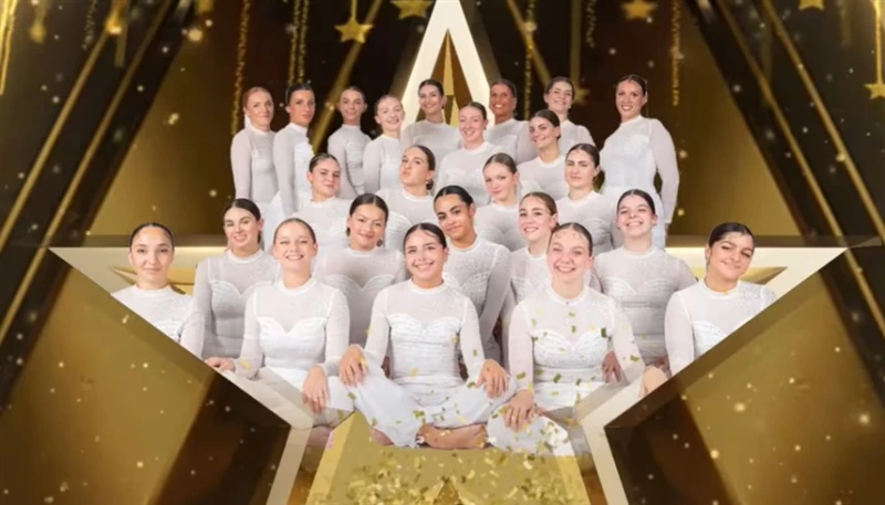 تتويج فرقة بلقب آربز غوت تالنت افاق عربية - أسدل برنامج المواهب العربي آربز غوت تالنت ، الستار على موسمه السابع، بفوز فرقة الاستعراضية المكونة من مجموعة فتيات بلقب المسابقة وجائزته