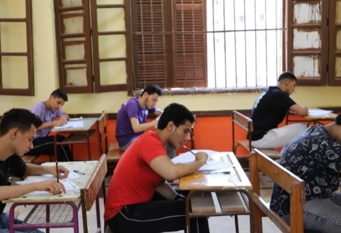 كيفية استخراج أرقام جلوس الصف الثالث الإعدادي 2025 (تفاصيل) مع اقتراب بداية امتحانات الفصل الدراسي الأول لعام 2025، أعلنت وزارة التربية والتعليم عن إتاحة رابط لاستخراج أرقام جلوس ط