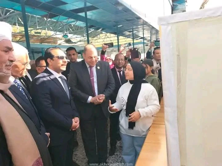 نائب محافظ قنا يفتتح معرض التربية والتعليم للعلوم والهندسة المحلي بمشاركة 93 مشروعا مبتكر قنا ممدوح السنبسي نائبا عن الدكتور خالد عبد الحليم، محافظ